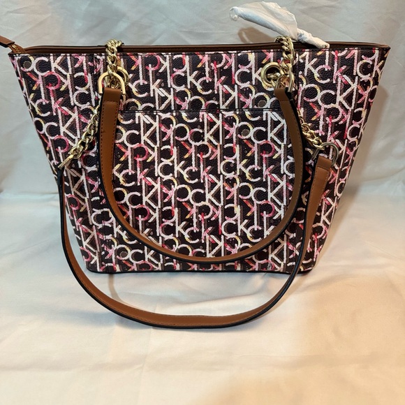 Calvin Klein Signature Pattern Tote in Black and Pink - Picture 4 of 10